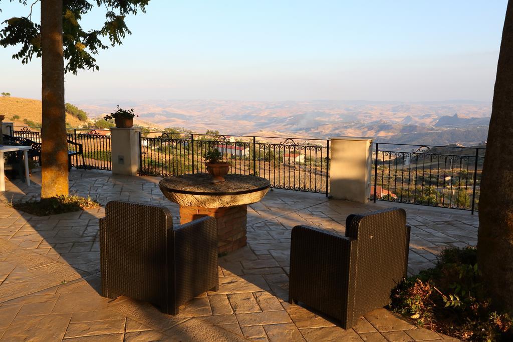 Agriturismo Monticelli Mussomeli ภายนอก รูปภาพ